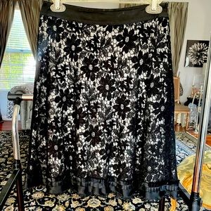Cynthia Steffe black lace A line skirt size 0